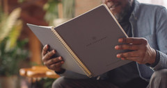 ESV Spiral-Bound Journaling Bible, New Testament (Hardcover): Holy Bible, Englis