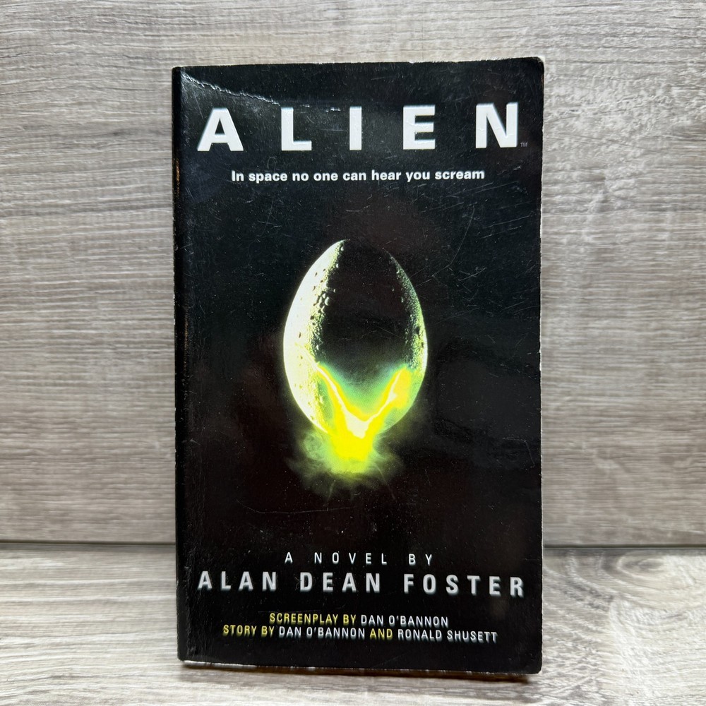 Alien: the Official Movie Novelization by Alan Dean Foster (2014, Mass Market)