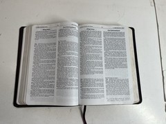 Zondervan 1985 NIV/KJV Parallel Bible Burgundy Bonded Leather (1984 NIV Text)