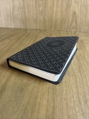 NIV Thinline Holy Bible Black Pattern Leathersoft 2011 Zondervan Good Condition
