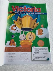 Victoria BOOK Learning to read in Spanish Libro de lectura y escritura VICTORIA