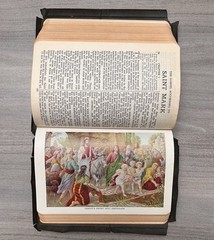 Handsize 1945 National Bible Press; Self Pronouncing KJV Study Helps; Color Maps