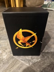 Trilogy Boxed Set – Catching Fire – Mockingjay by Suzanne Collins (2013,…