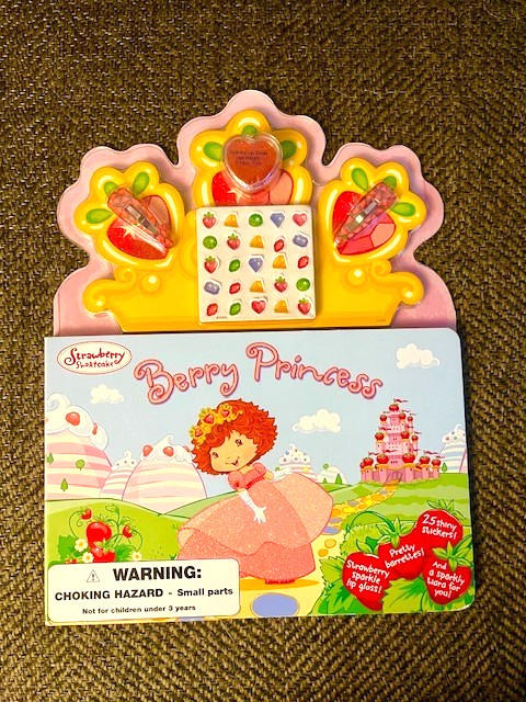 Berry Princess (Strawberry Shortcake) stickers, barrettes, lip gloss NEW (2005)
