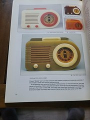 Classic Plastic Radios Of The 1930s & 1940s John Sideli 1990 First Edition SC