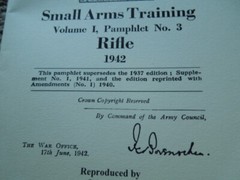 WW2 British Small Arms Enfield Rifle Manual 1942 English Translation 44 Pages