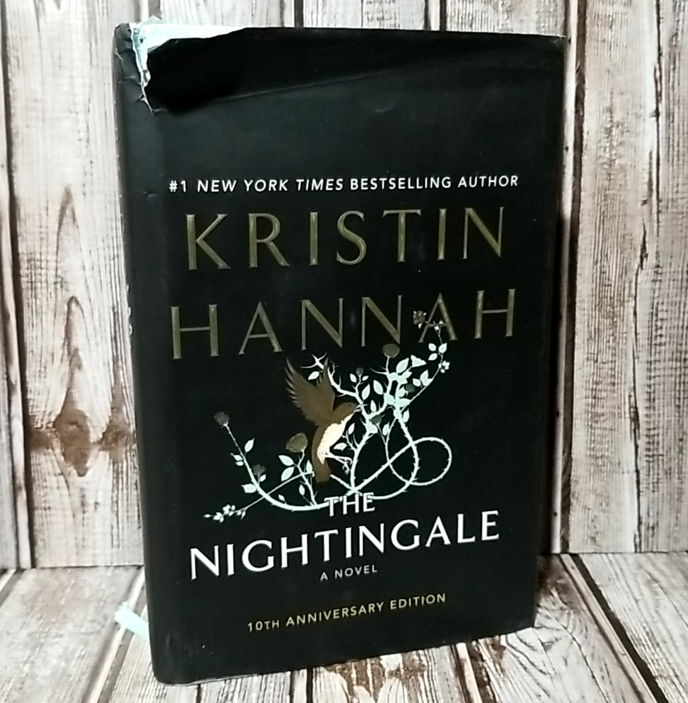 The Nightingale: A Novel – Deluxe Edition Kristin Hannah (2025, Hardcover)