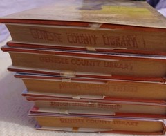 5 Mills & Boon British Romance Hardcover Books Retro Cover Different Authors Vtg