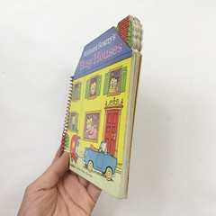 Vintage 1981 Richard Scarry’s Busy Houses RARE Shaped Board Book Spiral Bound