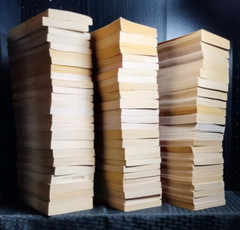 ROMANCE PAPERBACKS – BUILD YOUR OWN LOT Silhouette