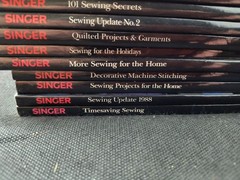 Lot of 22 SINGER SEWING REFERENCE LIBRARY Books/ Magazines Lot