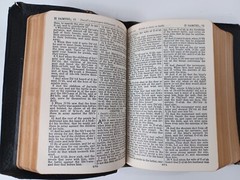 HOLY BIBLE KJV Self Pronouncing 1950’s National Bible Press Genuine Leather VTG