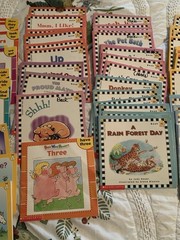 81 Kids Scholastic Readers Mostly Phonics & Some Sight