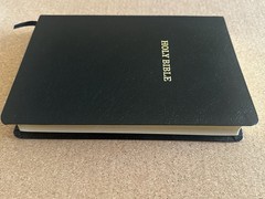 KJV Comfort Print Reference Giant Print Bible Black Bonded Leather Red Ltr 2016