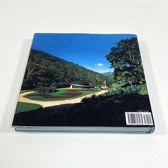 Oscar Niemeyer Houses By Alan Hess and Alan Weintraub Hardcover
