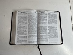 Zondervan 1985 NIV/KJV Parallel Bible Burgundy Bonded Leather (1984 NIV Text)