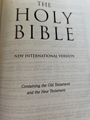Holy BIBLE NIV Thinline Black Bonded Leather Zondervan 2002