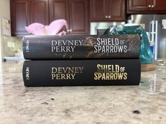 Shield of Sparrows by Devney Perry (German SPECIAL EDITION)
