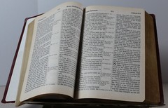 Holy Bible New King James Version Giant Print Center Column Reference Edition