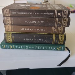 Lot 5 Ransom Riggs Miss Peregrine’s Peculiar Children Series Books 1-4 + Extra