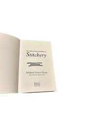 The Complete Encyclopedia of Stitchery by Mildred Graves Ryan Paperback