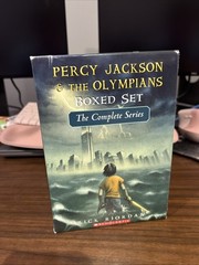 Piercy Jackson & The Olympians The Complete Series Boxed Set -Rick Riordan Books