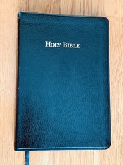 Holy Bible – KJV – Crown Reference Edition – Feora Bonded Leather – Holman 1985