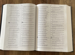 La Biblia – The Bible Hard Cover – Con Deuterocanonicos / With Deuter Acceptable