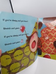 IF YOU’RE HAPPY AND YOU KNOW IT KIDS BOOK ILLUSTRATED BY WENDY STRAW 2009