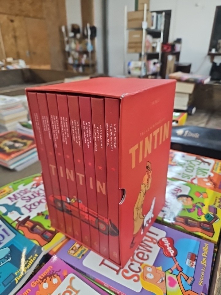 The Complete Adventures Of Tintin Collection 8 Books Box Gift Set By Herge NEW