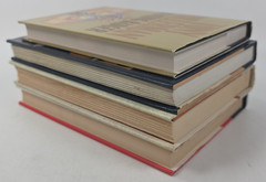 Lot 20 Tony/Anne Hillerman ~ 8 Hardcover & 12 Paperback ~ 18 Leaphorn/Chee 1sts