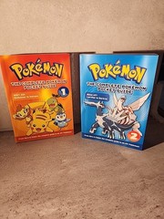 The Complete Pokémon Pocket Guide Box Set Bonus Poster Over 500 Pages. Like New