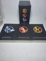 Trilogy Boxed Set – Catching Fire – Mockingjay by Suzanne Collins 2013