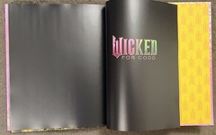 NEW WICKED – THE OFFICIAL VISUAL COMPANION Universal (2025)