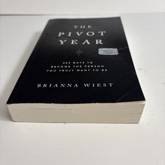 The Pivot Year Paperback Brianna Wiest : Good Condition (Genuine)