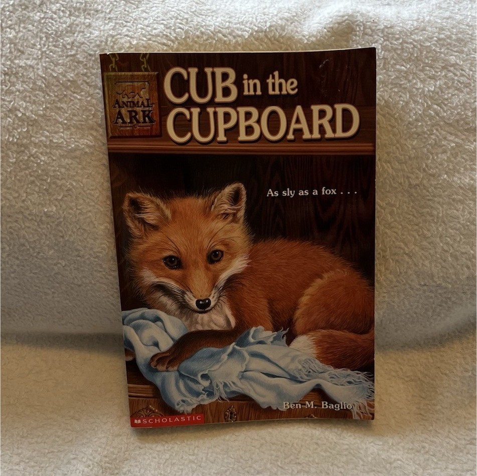 Animal Ark Cub in the Cupboard by Ben M. Baglio PB Scholastic 1994 1st