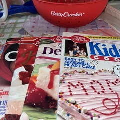Betty Crocker Gift Set see description and pics