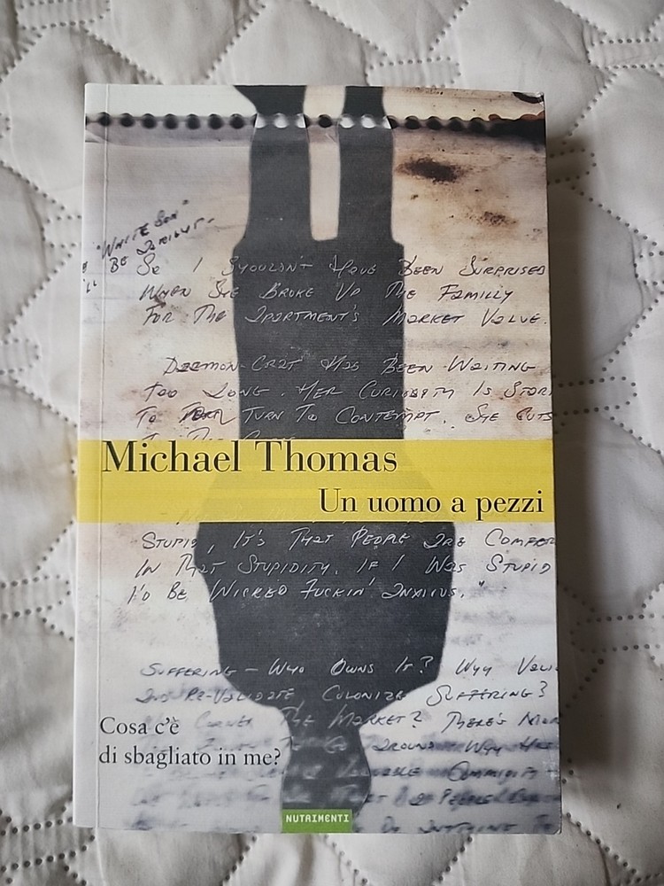 In Uomo A Pezzi – Michael Thomas (Italian) Paperback Book