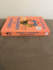 Lessons in Chemistry: Novel Paperback Bonnie Garmus LIKE NEW