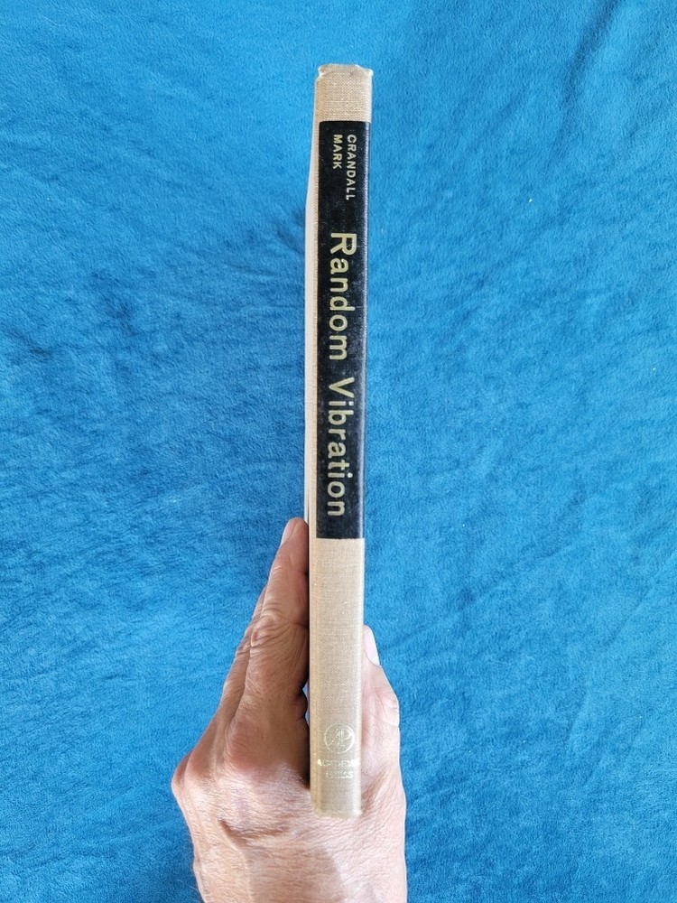 RANDOM VIBRATIONS IN MEHANICAL SYSTEMS ; ISBN 0-12-196750-6 ; 166 PAGES