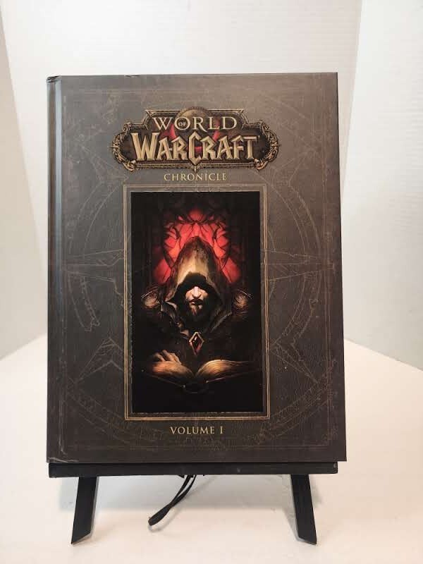 World of Warcraft: Chronicle Volume 1 Hardcover 2016 FIRST ED. DARK HORSE BOOKS