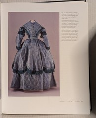 WHAT CLOTHES REVEAL: The Language of Clothing in Colonial & Federal America