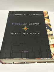 House of Leaves : The Remastered, Full-Color Edition by Mark Z. Danielewski…
