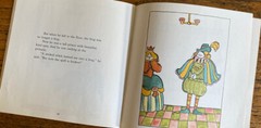 1974 Scholastic THE FROG PRINCE 7″ record/book. Both very Good condition. Photos