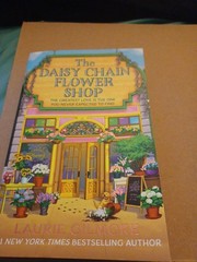 Daisy Chain Flower Shop (Dream Harbor, Book 6) by Laurie Gilmore (2026 Trade Pb