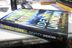 Identity Unknown; Kay Scarpetta – 9781538770382, Cornwell, hardcover, new