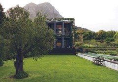 Mountain House: Studies in Elevated Design, Freudenberger, Nina, Good Book