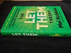 THE LET THEM THEORY Mel Robbins 1st Edition Hardcover Book Self Help Feel Great