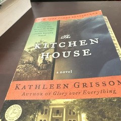 Vintage Books The Kitchen House Kathleen Grissom Paperback Touchstone Slaves
