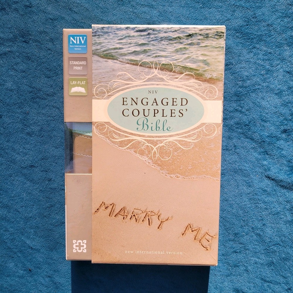 NIV ENGAGED COUPLES’ BIBLE ; ISBN 978-0-310-44168-7 ; 1,140 PAGES